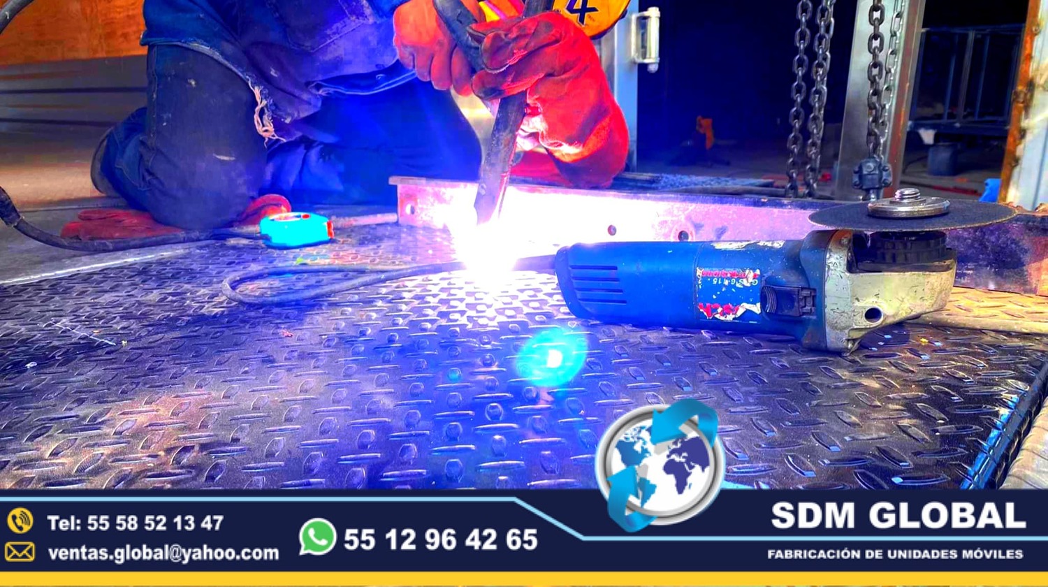Instalacion de Rampas HIdrahulicas de carga <br>